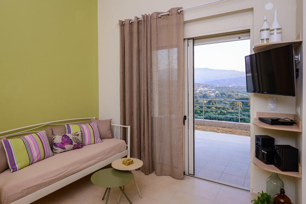 Aksos Suites Accessible Accommodation Agia  Phòng bức ảnh